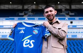 Julio César Enciso Espínola (21 años), delantero de la selección paraguaya, actualmente militando en el Racing de Estrasburgo de la liga francesa.