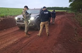 Abandonada fue encontrada una de las camionetas utilizada por los atracadores de la sucursal del banco Itaú en Katueté, Canindeyú.