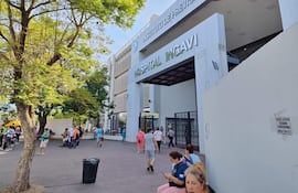 Fachada del Hospital Ingavi del IPS, donde una mujer que se sometió a una mastectomía fue operada de la mama equivoca.