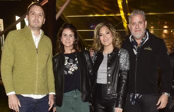 Manuel Callizo, Mariela Uriarte, Laura y Darío Giménez.