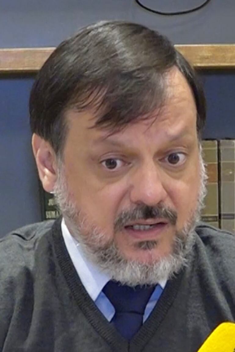 Claudio Lovera, abogado
 de la Conmebol.