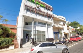 Se realiza un allanamiento en la dirección de establecimientos penitenciarios sobre fuga registrada en Emboscada y posible complicidad de funcionarios.