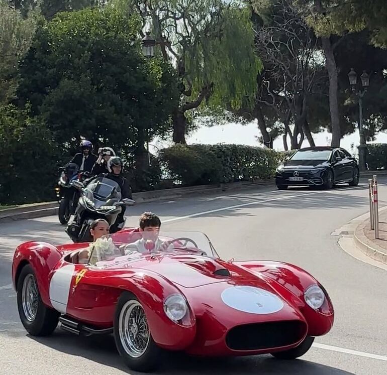 ¡La foto de los recién casados! Charles Leclerc y su flamante esposa. (X/TinoCLeclerc)