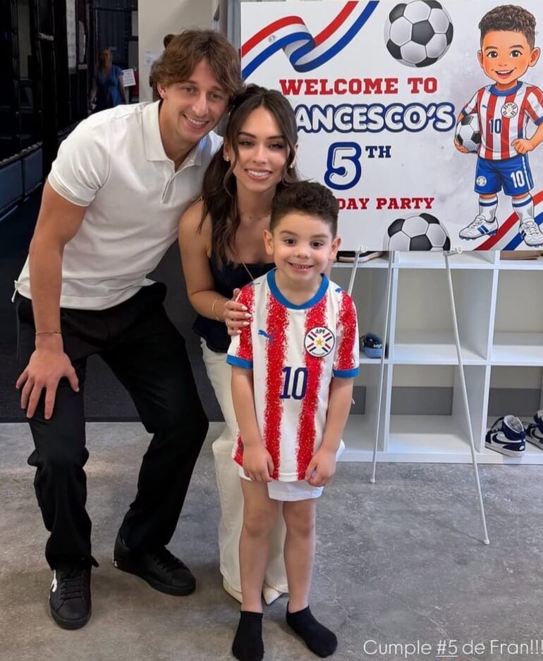 Matías Galarza y su novia Jessica Marecos asistieron al cumple de Francesco. (Captura de la historia de Instagram de Jessica Marecos)