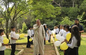 Mons. Valenzuela inició su visita pastoral en Piribebuy donde instó a la población a fortalecer la fe y los buenos valores