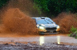 Miguel Ángel García y Hernán Vargas Peña (Škoda Fabia RS Rally2) ganaron el año pasado bajo la lluvia.