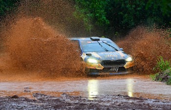 Miguel Ángel García y Hernán Vargas Peña (Škoda Fabia RS Rally2) ganaron el año pasado bajo la lluvia.