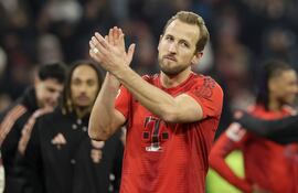 Harry Kane anotó dos goles en la victoria del Bayern