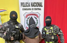 El detenido Fernando Javier Rotela Sanabria, alias “Mata Gallo”, de 18 años, hijo del conocido criminal Armando Rotela, líder del Clan Rotela.