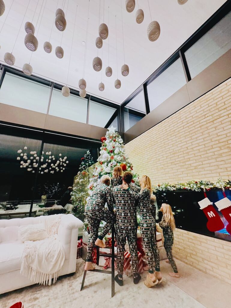 "Vuelvo a mi casa y empiezo a llenarme de todos esos momentos que me dan vida", expresó Luisana Lopilato. (Instagram/Luisana Lopilato)