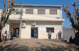 vdb Las maquinarias y mesas ya está siendo distribuidas en los locales de votaciones del departamento de Caaguazú.