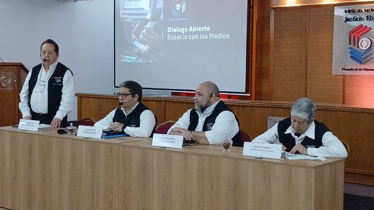 Tribunal Superior de Justicia Electoral TSJE elecciones municipales máquinas de votación