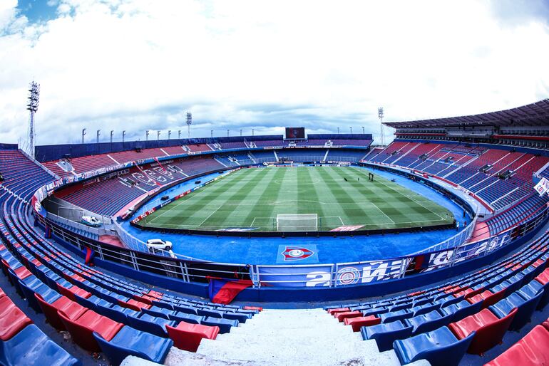 La Nueva Olla tendrá hoy 35.000 espectadores, 10.000 menos de su capacidad por el montaje del escenario para el concierto de Shakira.