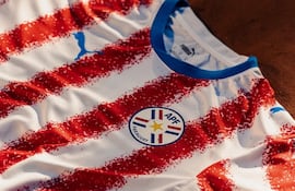 La nueva camiseta de Paraguay para el Mundial 2026.
