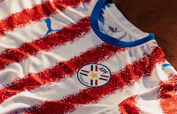 La nueva camiseta de Paraguay para el Mundial 2026.