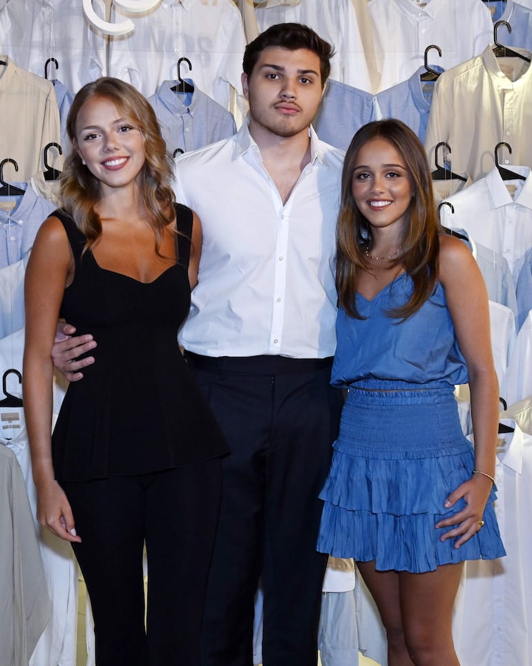 Paulina Peña, Enzo Felippo y Eugenia Peña. 