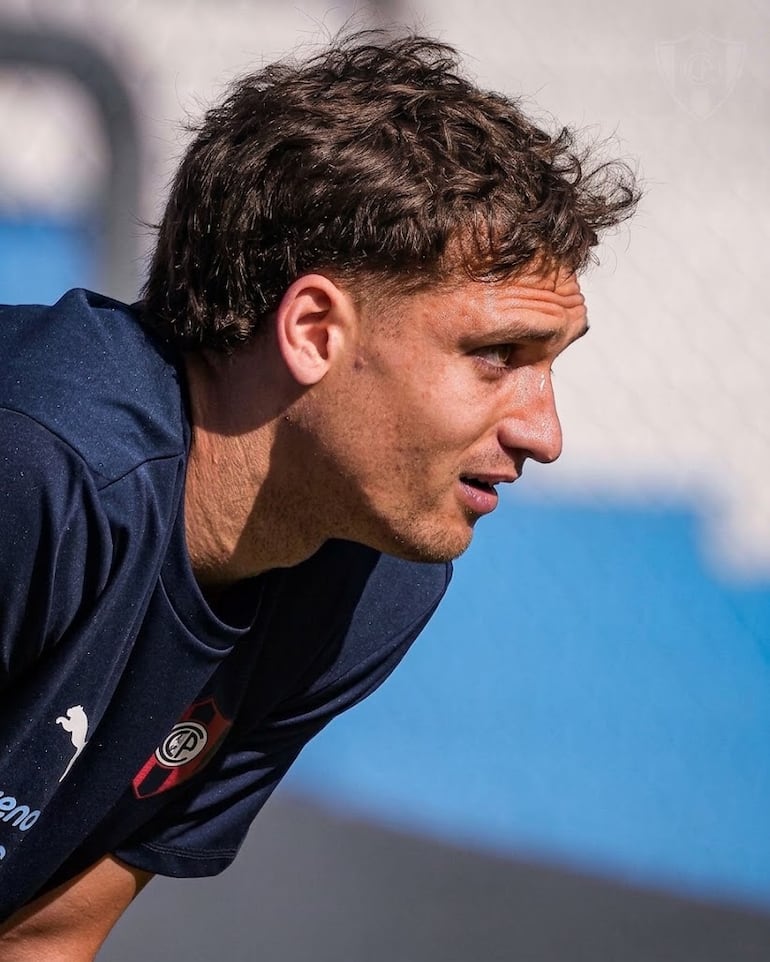 Mateo Klimowicz, recuperado de la lesión en Cerro Porteño.