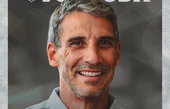 De esta forma fue presentado el argentino Juan Pablo Vojvoda, en el Santos de Brasil.