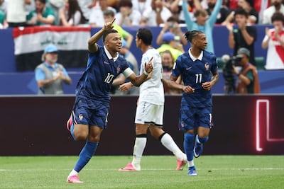 El delantero de Francia Kylian Mbappé celebra tras anotar el primer gol de su equipo durante el partido de fútbol del Grupo I de la Copa del Mundo 2026 entre Francia e Irak en el Philadelphia Stadium en Filadelfia
