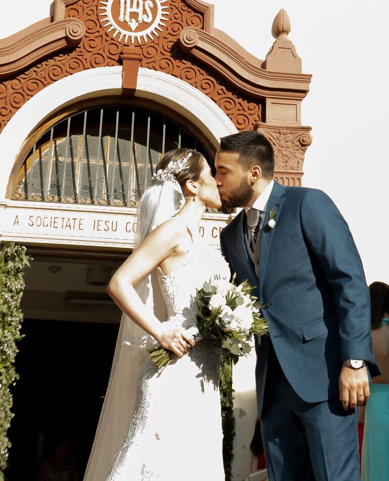 Felicidades al nuevo matrimonio.