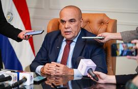 Basilio "Bachi" Núñez, presidente de la Cámara de Senadores, en conferencia de prensa.