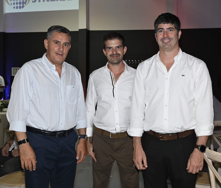 Luigi Picollo, Paul Hellmers y Enrique Salomoni. 