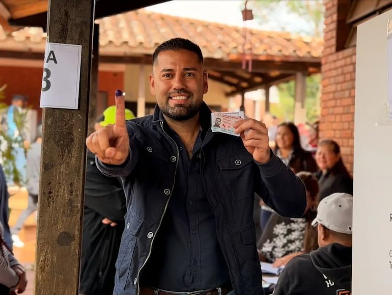 Víctor Zárate se impone y gana la Intendencia de Caacupé.