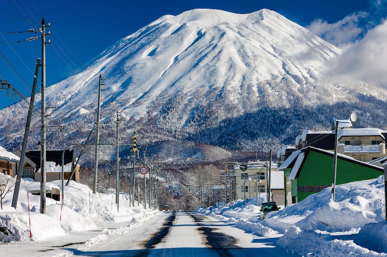 Niseko, Japón. Vista del volcán Yotei.