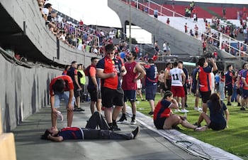 Olimpia Cerro Porteño clásico superclásico incidentes hinchas Defensores del Chaco