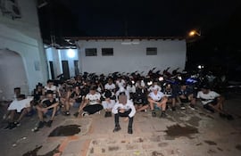 Más de 50 Cuidacoches y ebrios fueron deporados en el marco del operativo de seguridad antes, durante y después del partido Olimpia-Trinidense.