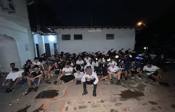 Más de 50 Cuidacoches y ebrios fueron deporados en el marco del operativo de seguridad antes, durante y después del partido Olimpia-Trinidense.