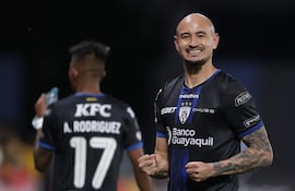 El paraguayo Carlos González, futbolista de Independiente del Valle, celebra un gol en el partido frente a Universidad Central de Venezuela por la segunda fecha del Grupo H de la Copa Libertadores 2026 en el estadio Banco Guayaquil, en Amaguaña, Ecuador.