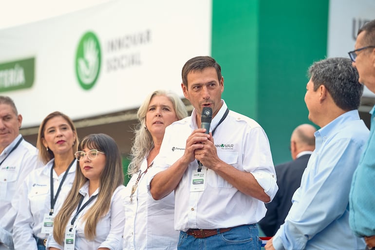 El titular de la UEA, el ingeniero Raimundo Llano, en la apertura de la VIII edición de Innovar.