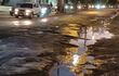 Profundo bache en avenida Artigas y Santísima Trinidad.