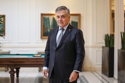 BRUSELAS, 06/02/2025.- El ministro de Relaciones Exteriores de Uruguay, Omar Paganini, posa para EFE en una entrevista este jueves en Bruselas tras reunirse con las autoridades europeas sobre el Mercosur. Paganini aseguró este jueves a EFE que poner en marcha el acuerdo de asociación pactado entre la Unión Europea (UE) y el Mercosur enviaría "una fuerte señal al mundo" en un momento de "aceleración del proteccionismo". EFE/ Pablo Garrigós Cucarella