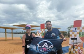Giuliana Martínez y Gaétan Fetaud llevan a Paraguay a la cima.
