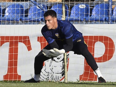 Ángel Alejandro Espínola Oviedo, golero alternativo del Sportivo Luqueño, nacido el 29 de noviembre de 2002.