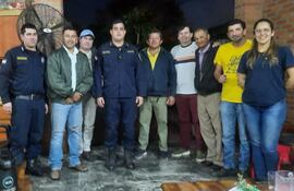 Estuvieron el subcomisario Pedro Morán y equipo de la comisaría 3ra, Concejal Héctor Capdevila
Carlos Horacio Villalba Pdte. De la Comisión de Seguridad Ciudadana de Arroyos y Esteros (COSECAYE) y miembros de la mesa directiva.