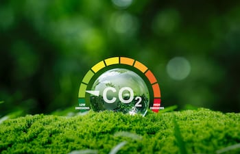 Reducir las emisiones de carbono para limitar el calentamiento global y el cambio climático.