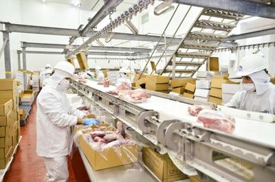 Apenas 9% de trabajadores percibirá el alza del salario mínimo, pero se teme  una disparada de precios como consecuencia.