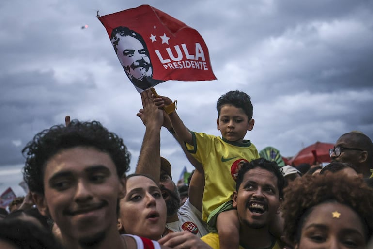 Simpatizantes del presidente brasileño y candidato a la reelección, Luiz Inácio Lula da Silva