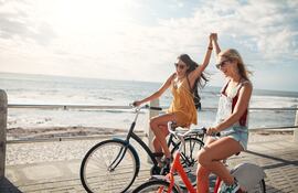 Concepto de hacer amigos durante un viaje.