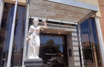 Palacio de Justicia de Caazapá.