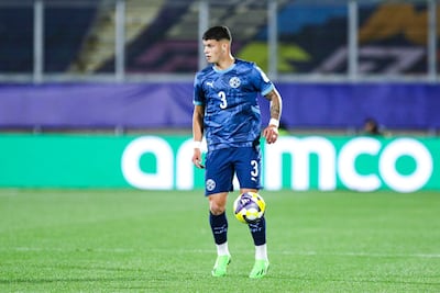 Axel Balbuena Otazú (19 años) defensor central que integra la selección paraguaya Sub 20.