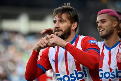 El Girona vuelve a la cima