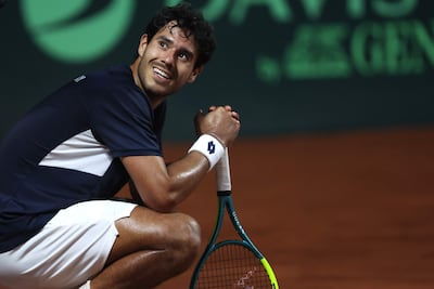 El paraguayo Daniel Vallejo (22) sonriente tras la victoria sobre Ignacio Buse que le da la oportunidad a Paraguay en la Copa Davis.