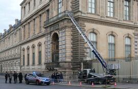 Escalera mecánica usada para el robo de joyas el Louvre en París, Francia.