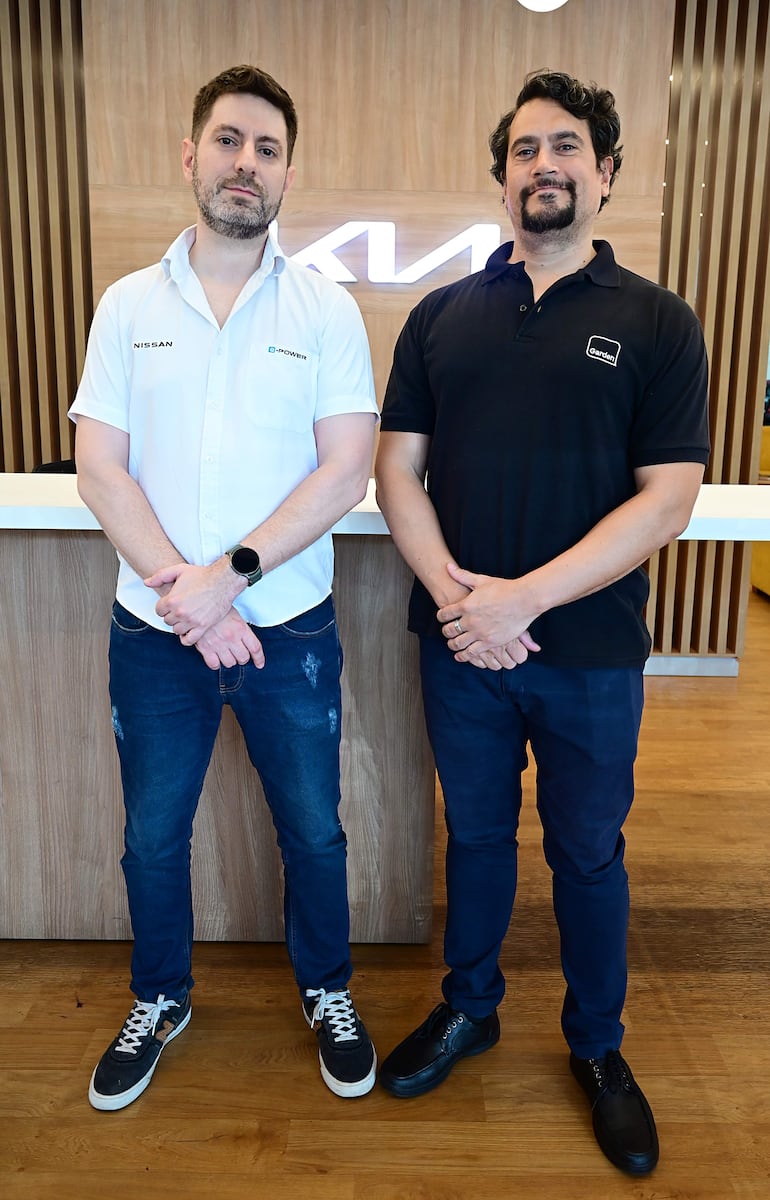 Álvaro Achar y Óscar Benítez. 