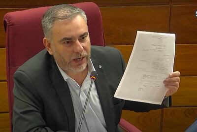 Senador Ever Villalba (PLRA).