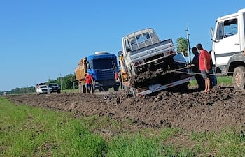 Con cada aguacero que se produce en la zona, los conductores pasan verdaderas odiseas, por lo que se necesita apurar la reparación de los caminos.